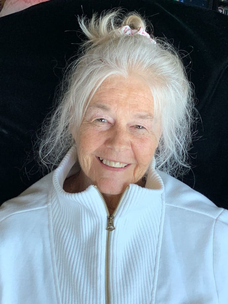 Jennifer Chaplin '76